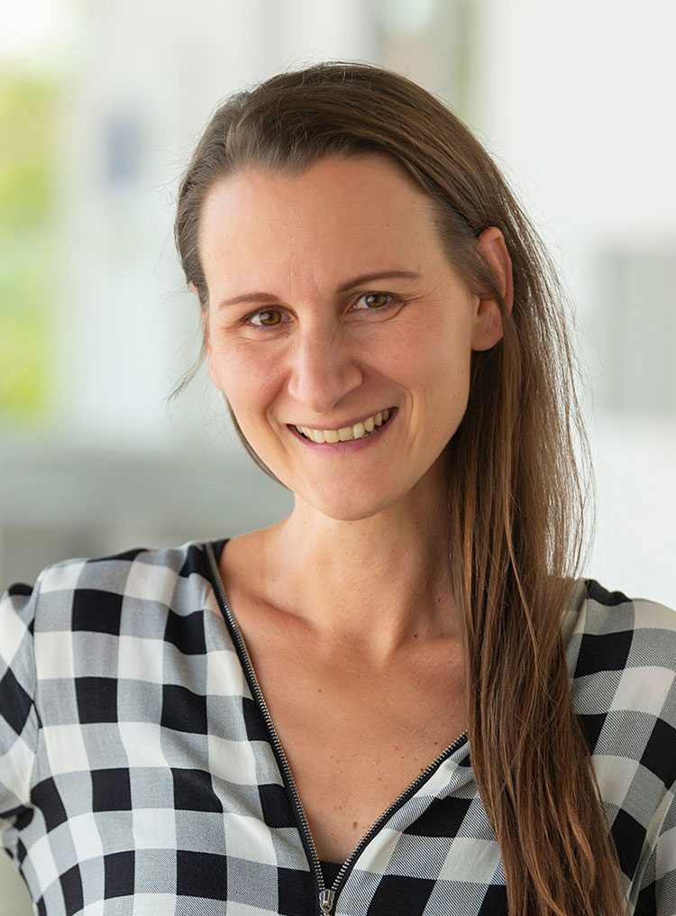 Yvonne Karasek
